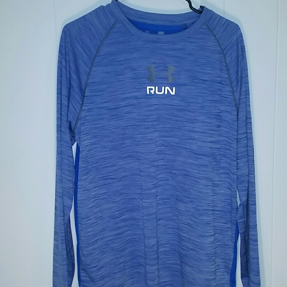 Under Armour Woman's Run Shirt GUC