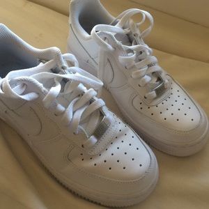 New Women's Nike Air Force 1s Mid