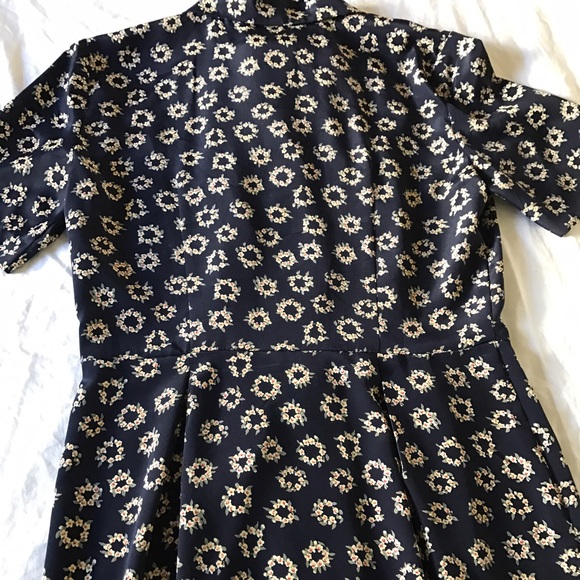 Vintage women's button-up dress. Size 10p. - Picture 3 of 4
