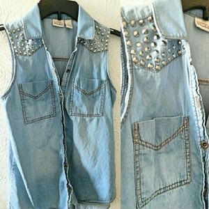 ?? spunky studded fabric denim vest