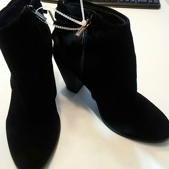 Jessica Simpson Shoes - Jessica Simpson. Short Black Boot ankle bootie Jessica Simpson Shoes - Jessica Simpson. Short Black Boot ankle bootie