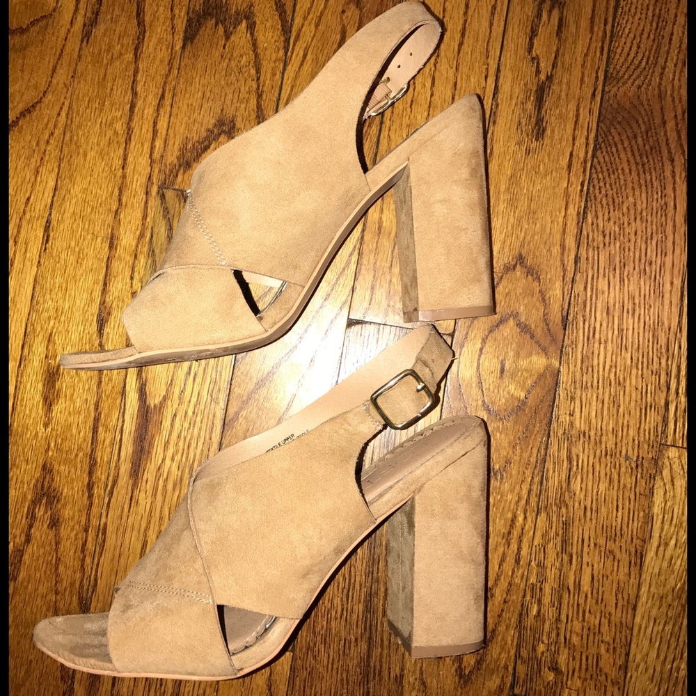 Simple Suede Nude Wedges