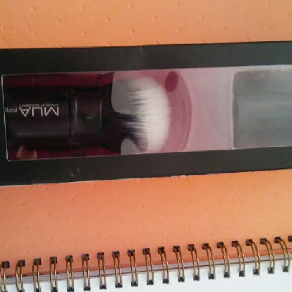 Brand new Mua brush