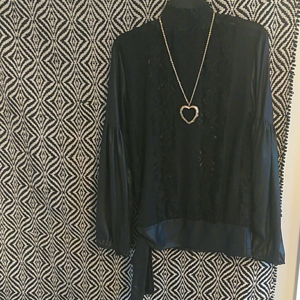 Chic Lace Blouses