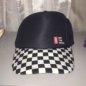 Black and white Vans Hat