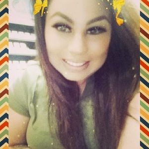 Meet your Posher, Denise