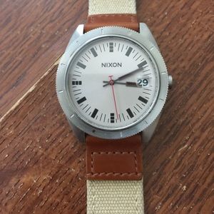 Nixon watch
