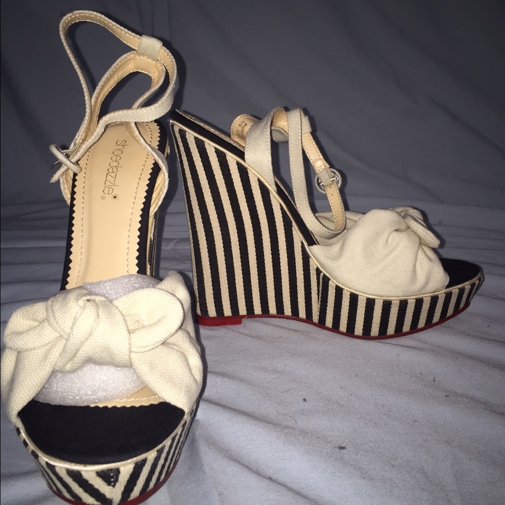 "BETHYLIN" Shoe Dazzle Wedges (NWT!)