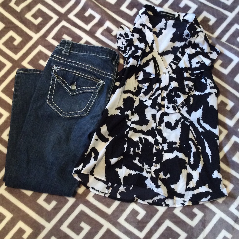 Express Design Studio Sz XS black white blouse