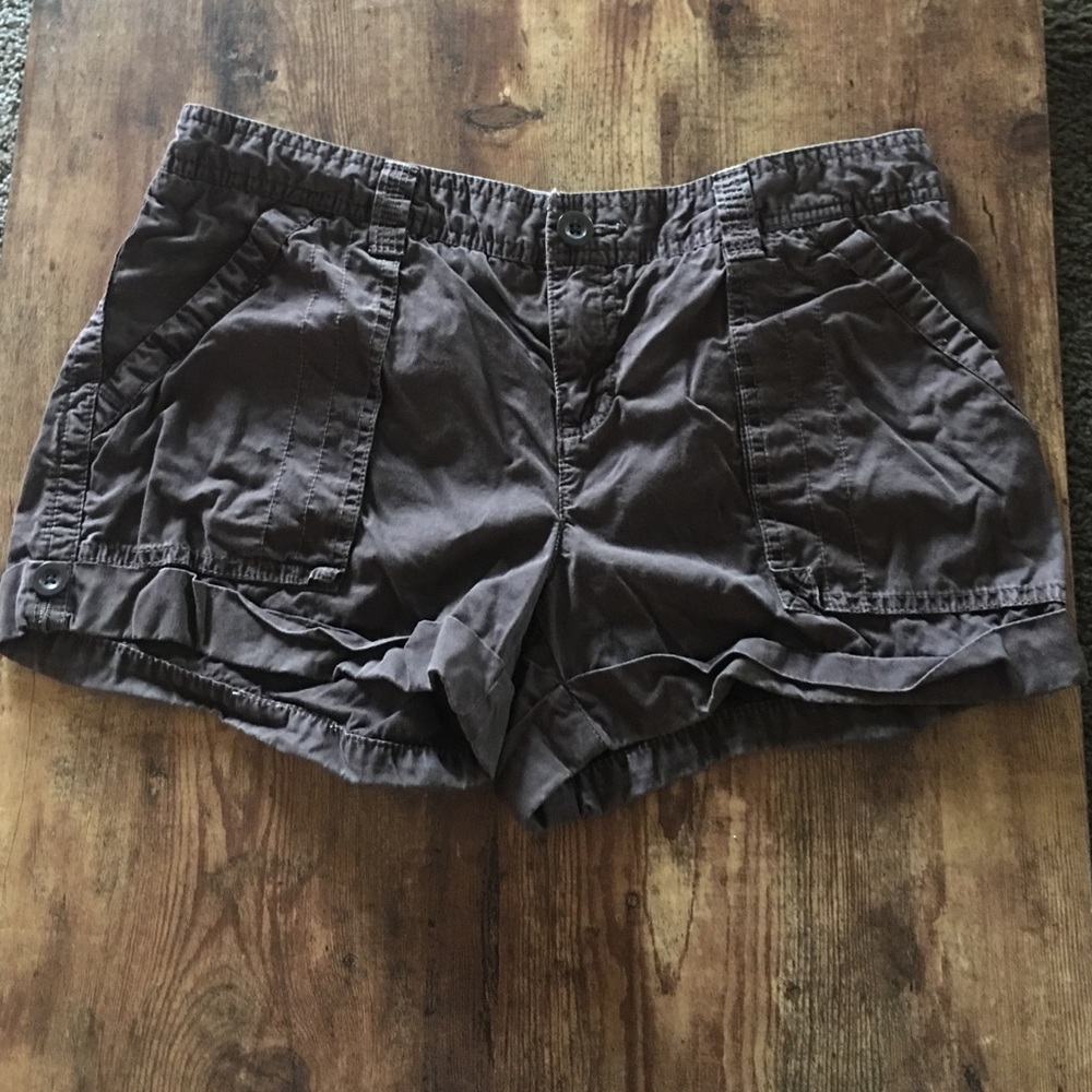 Mid rise shorts