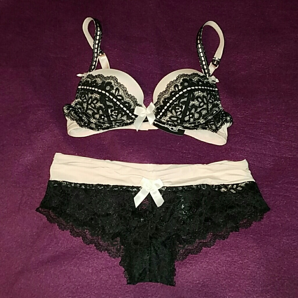 Adore me bra and panty