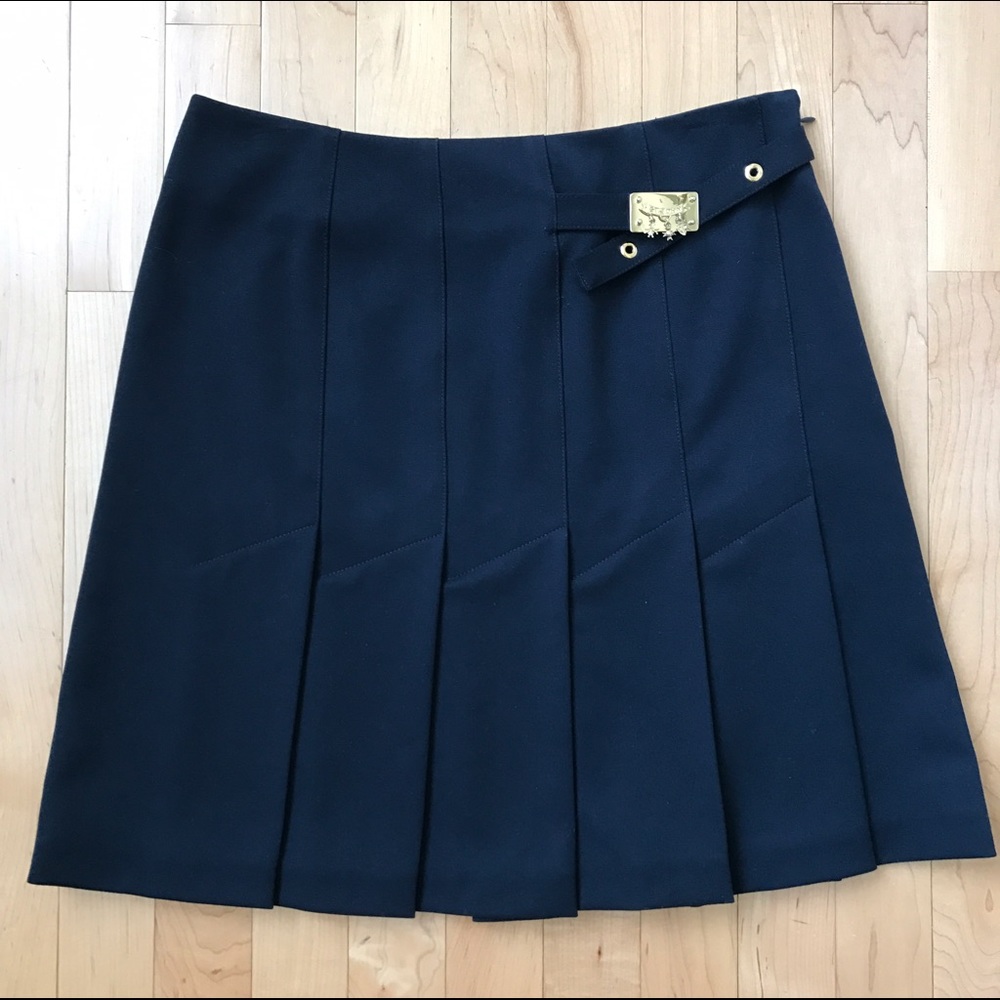 *Rare* St John Collection pleated navy skirt