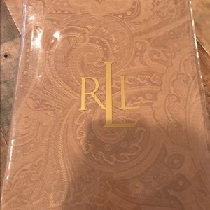 Ralph Lauren oblong tablecloth and 12 napkins
