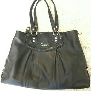 Coach shoulder bag