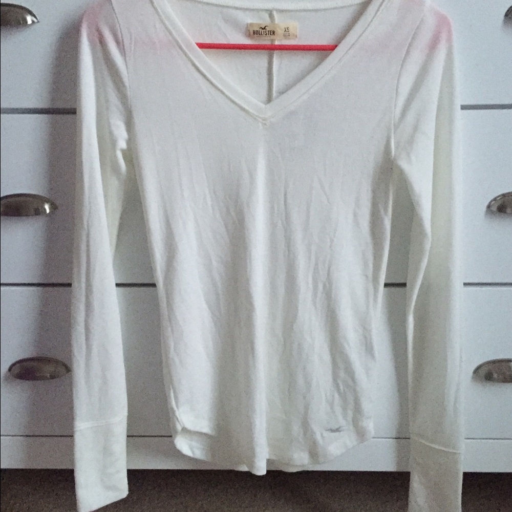 White long sleeve v neck