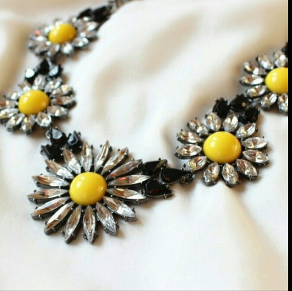 Jewelry - Fashion Sunflower Necklace