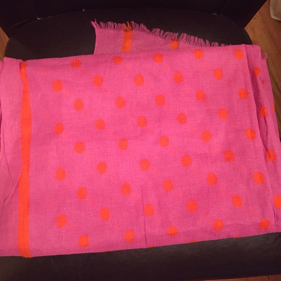 Polka dot gap scarf - Picture 1 of 2
