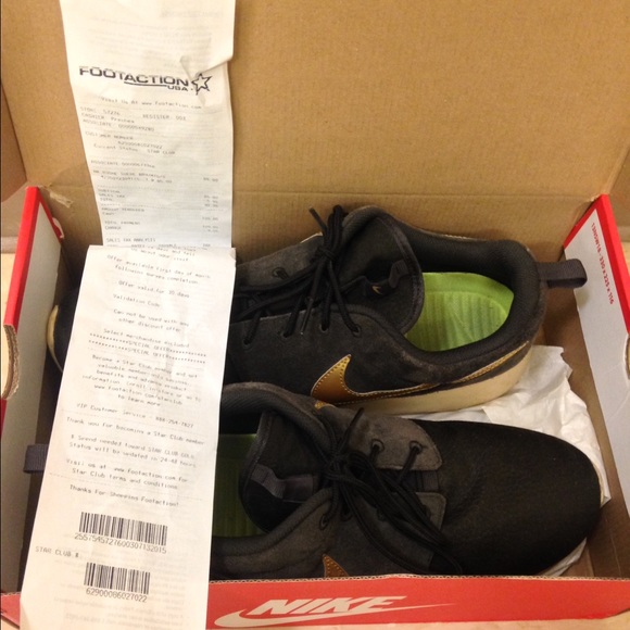 Nike Roshe Run - Picture 4 of 4