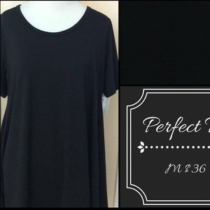 🦄 BNWT LuLaRoe Perfect T unicorn BLACK size M
