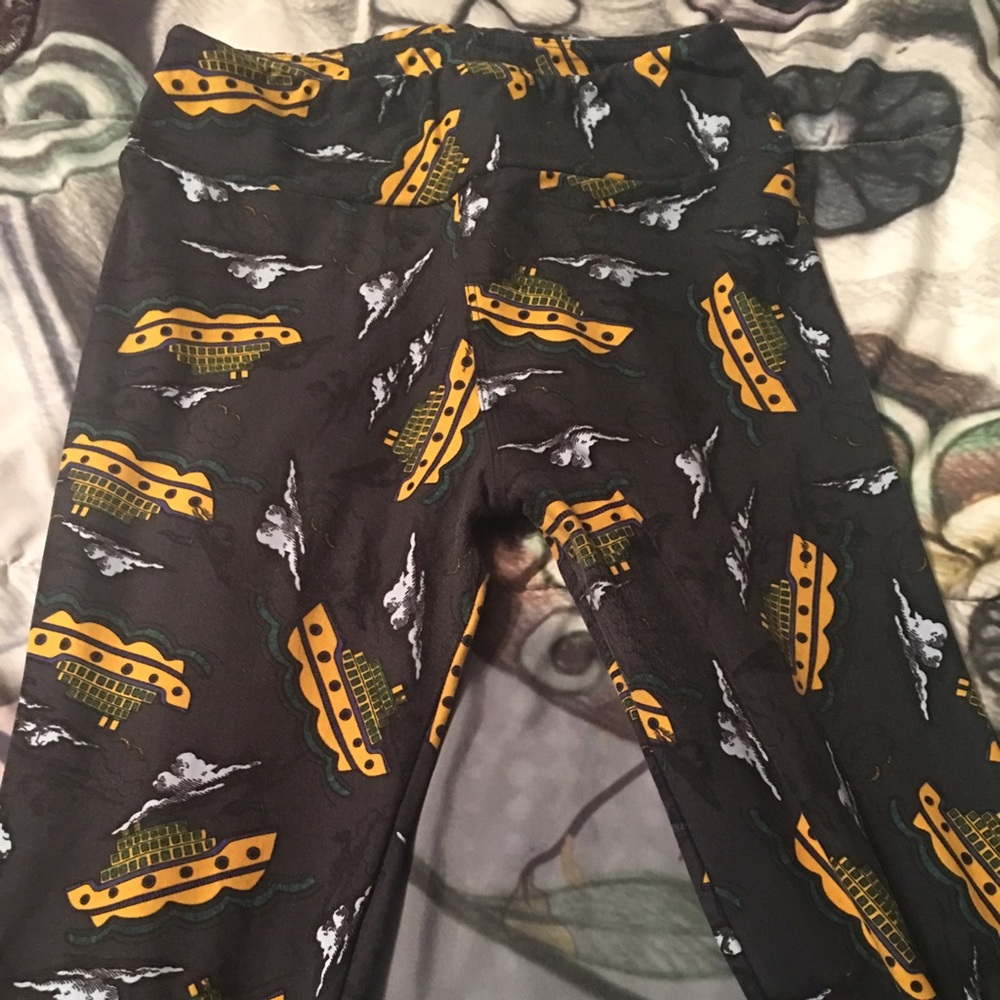 LuLaRoe Ferry Boat leggings