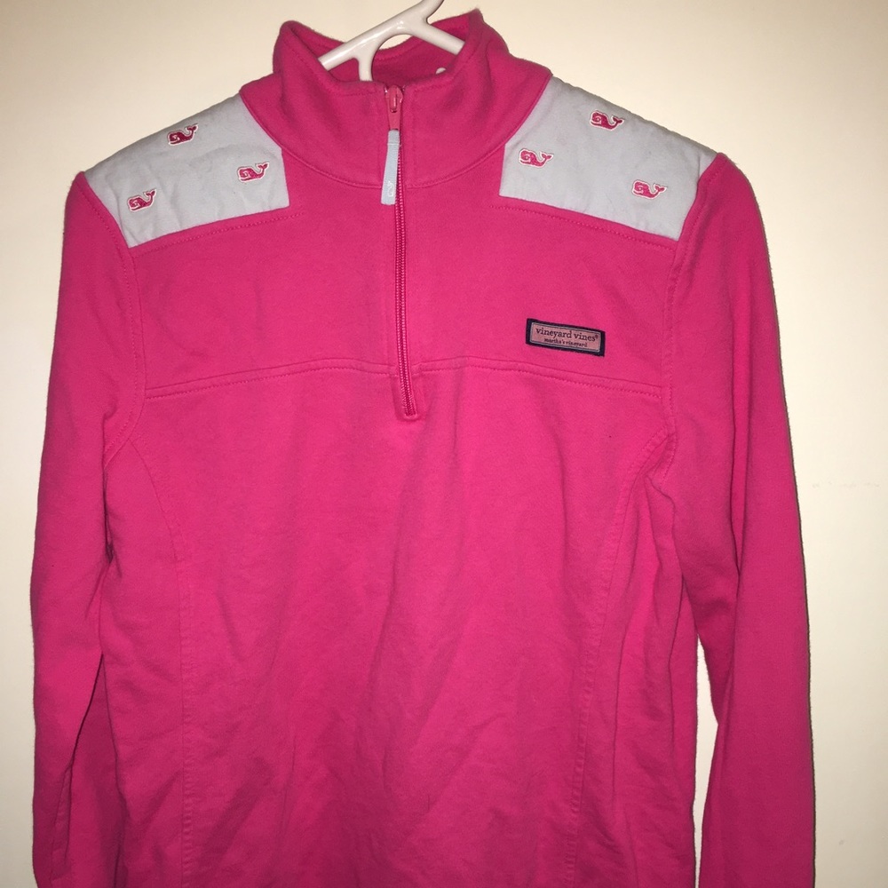 Vineyard vines shep shirt.