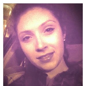 Meet your Posher, Eve