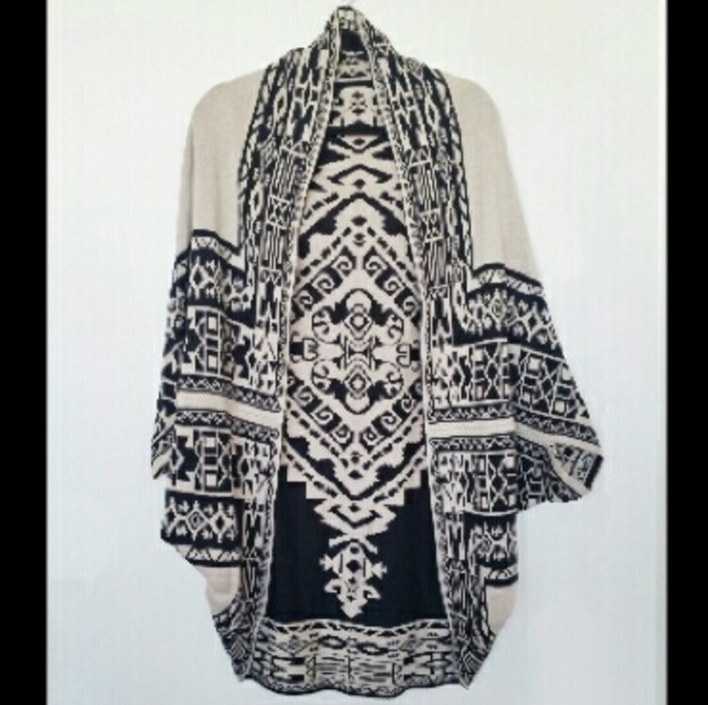 Bershka - Ethnic Reversible Cocoon Cardigan