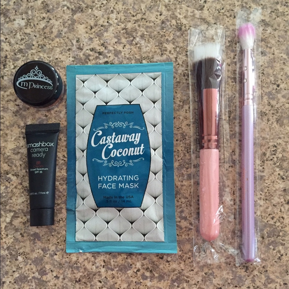 Sample beauty bundle