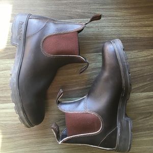 Blundstone brown leather boots