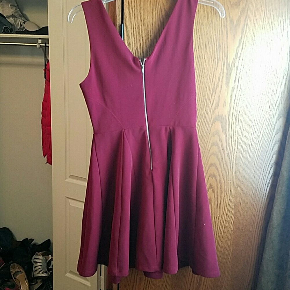 Dress - Picture 3 of 3