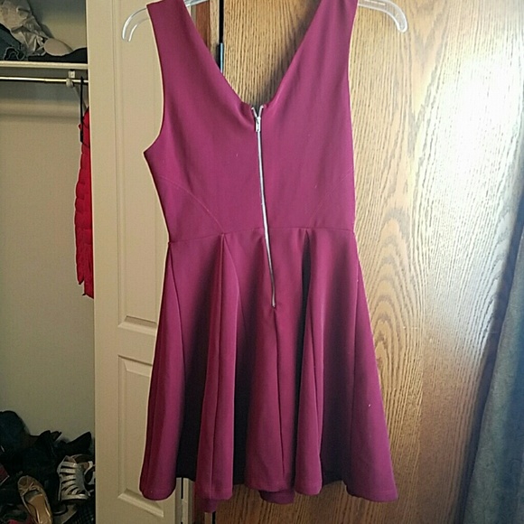 Dress - Picture 3 of 3