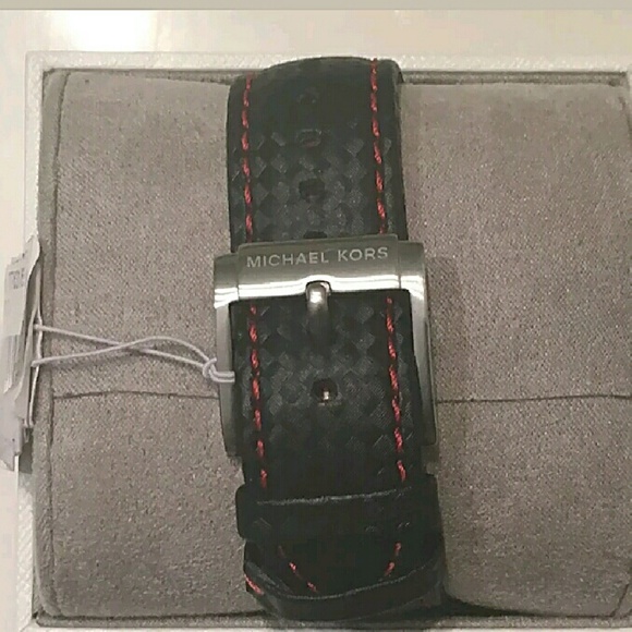 NWT Michael Kors Chronograph watch - Picture 3 of 4