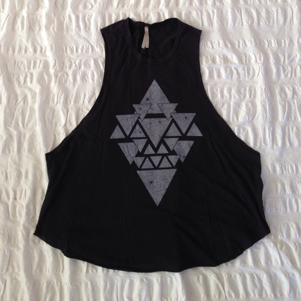 Graphic muscle tee / tank
