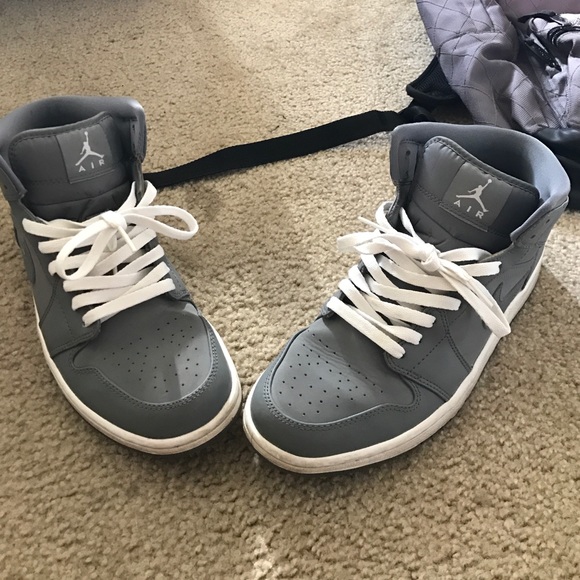 jordans shoes grey and white