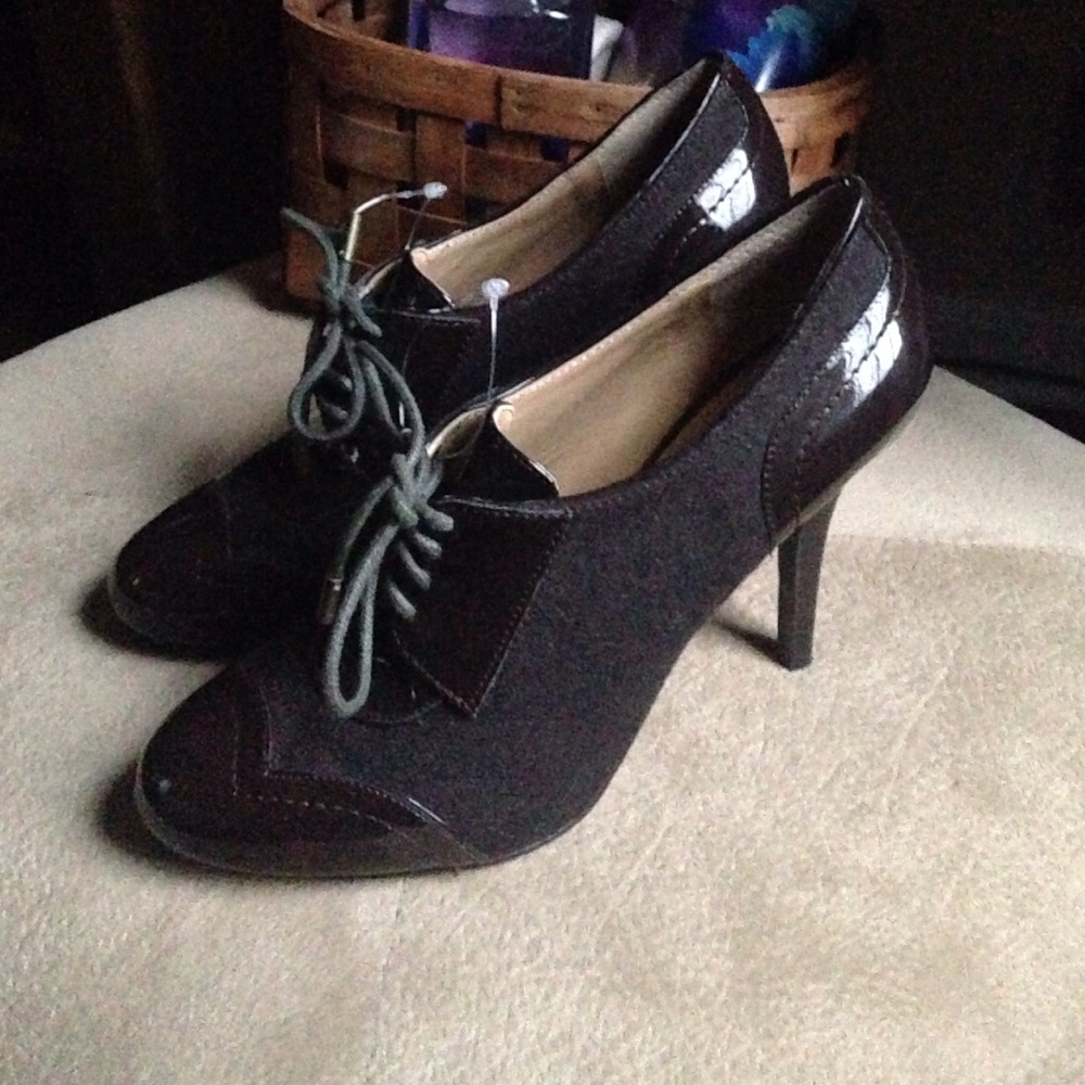 Joan&David leather & material lace ups