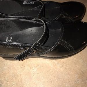Black Mary Jane Dansko's size 40.