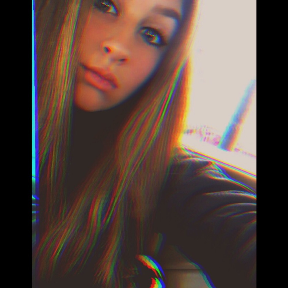 Meet your Posher, Maddie