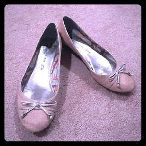 Pale pink Anne Klein mini wedge shoes