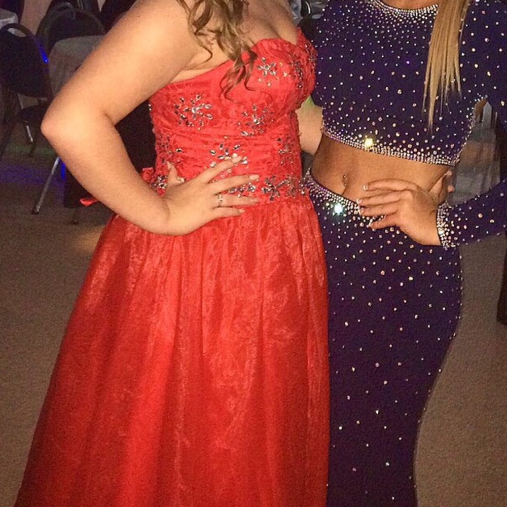 Red Prom Dress - Picture 3 of 4