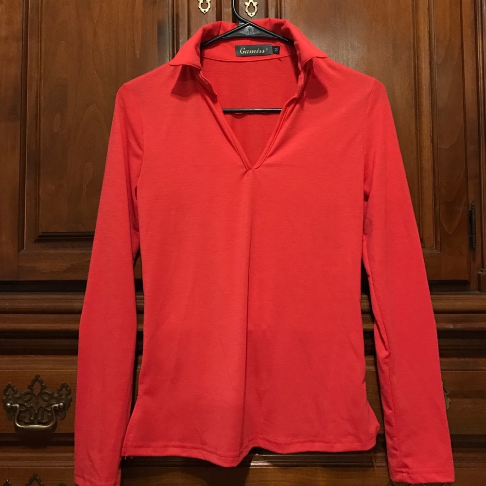 V-neck fitted shirt!!!