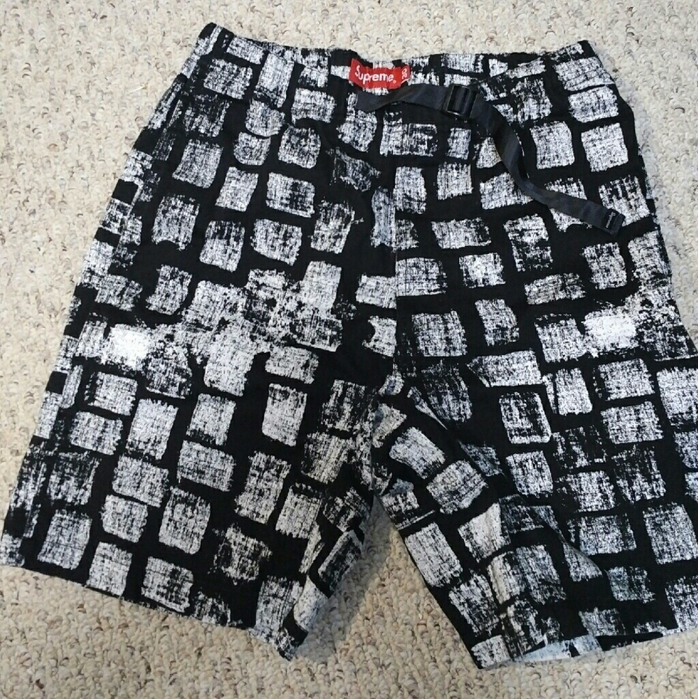 100% authentic supreme Shorts