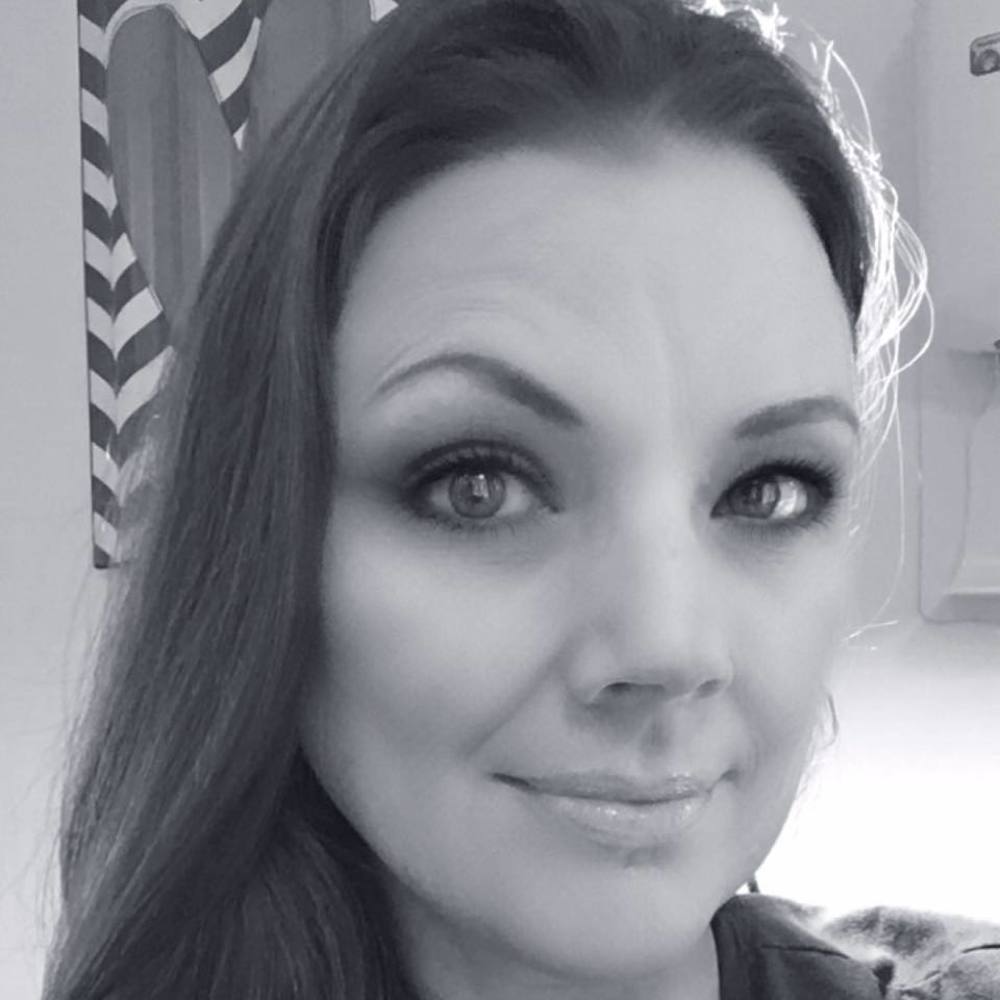 Meet your Posher, Crystal