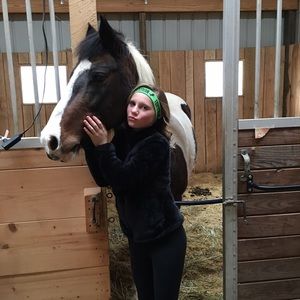 Meet your Posher, Makayla