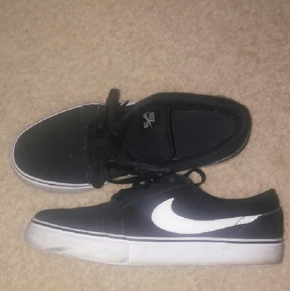 Boys Nike