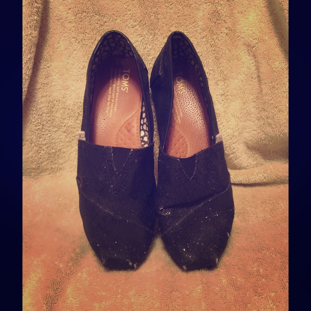 Black sparkle Toms
