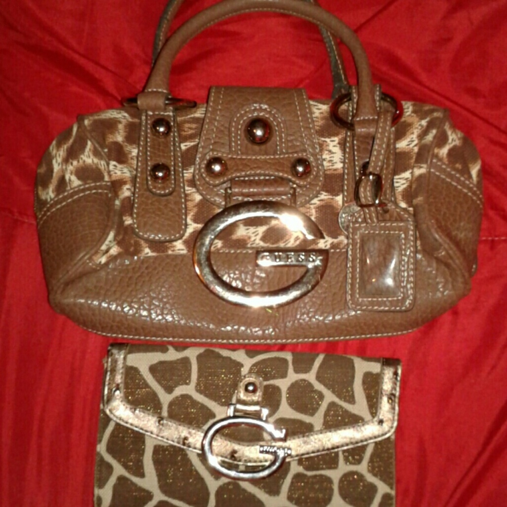 Guess purse & wallet