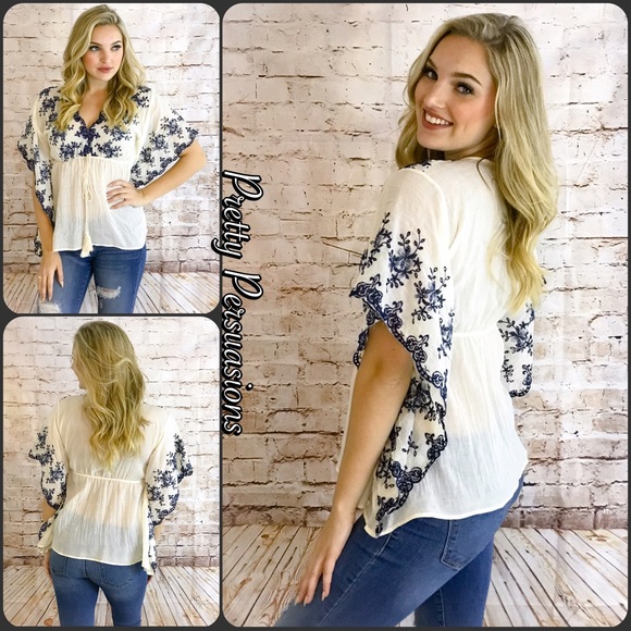 SOLD OUT‼️ Embroidered Flutter Sleeve Boho Top - Picture 2 of 4