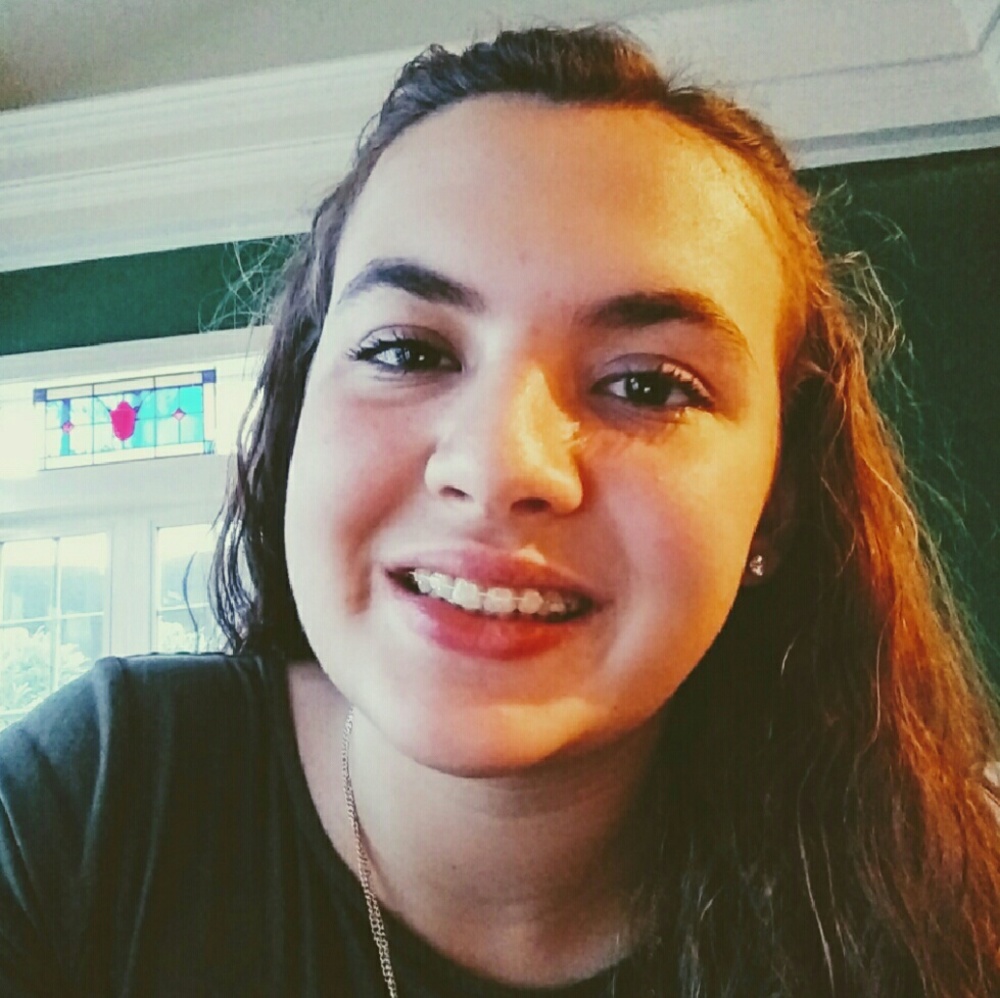 Meet your Posher, Alyssa