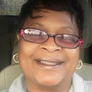 Meet your Posher, Loretta