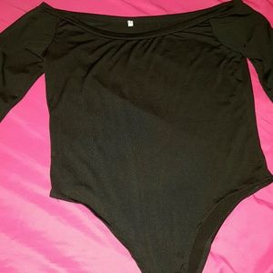 Blk off the shoulder bodysuit size XL